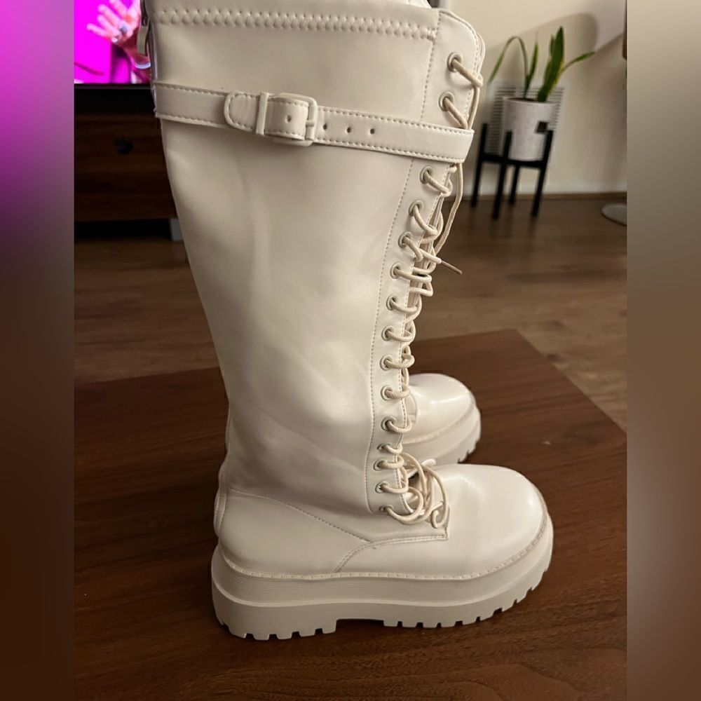 FULTON LACE UP BOOTS CREAM - Picture 5 of 7